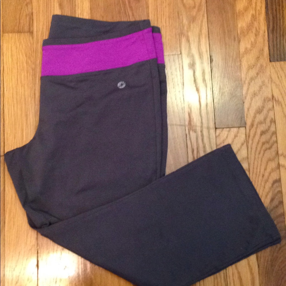 Aerie work out capris.